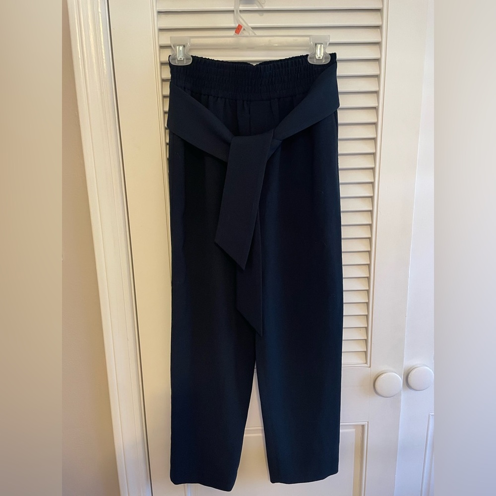 (SOLD) Club Monaco | navy cropped trousers